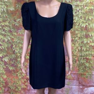 Jessica Howard Black Short Sleeve Scoop Neck Dress